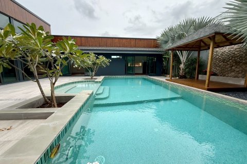 Villa in Phuket, Thailand 4 bedrooms № 144751 - photo 17