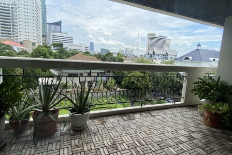 Condo in Watthana, Bangkok, Thailand, 3 bedrooms  № 159420 - photo 4