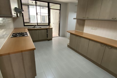 Condo in Watthana, Bangkok, Thailand, 3 bedrooms  № 159420 - photo 7