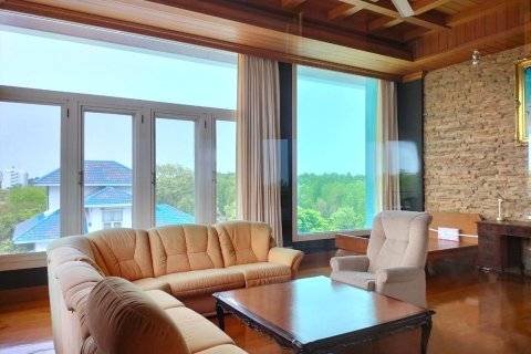 House in Pattaya, Thailand 4 bedrooms № 159419 - photo 4