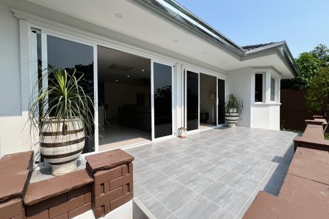 Villa in Hua Hin, Thailand 3 bedrooms № 174050 - photo 8