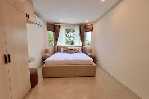 Villa in Hua Hin, Thailand 3 bedrooms № 174050 - photo 23