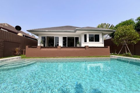 Villa in Hua Hin, Thailand 3 bedrooms № 174050 - photo 2