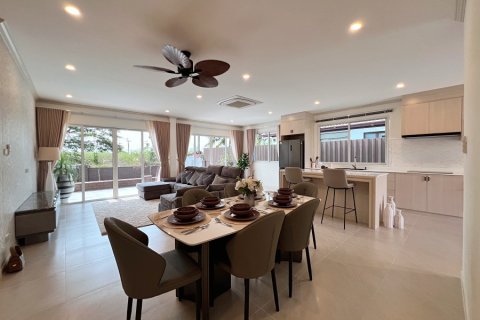 Villa in Hua Hin, Thailand 3 bedrooms № 174050 - photo 11