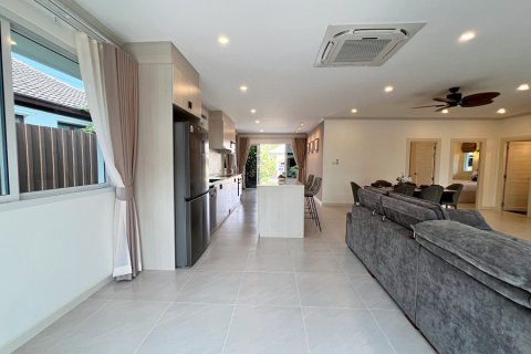 Villa in Hua Hin, Thailand 3 bedrooms № 174050 - photo 14
