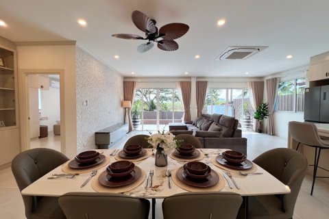 Villa in Hua Hin, Thailand 3 bedrooms № 174050 - photo 13