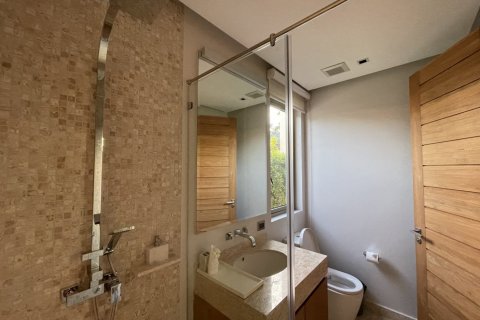 House in Bang Tao, Thailand 3 bedrooms № 3940 - photo 23