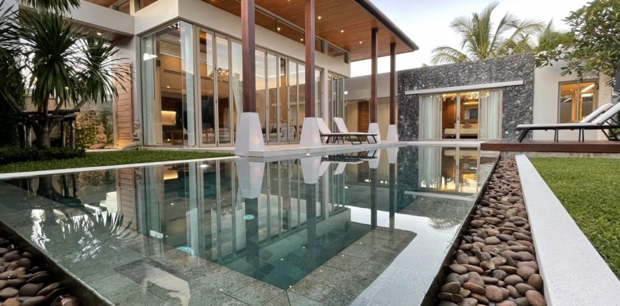 House in Bang Tao, Thailand 3 bedrooms № 3940