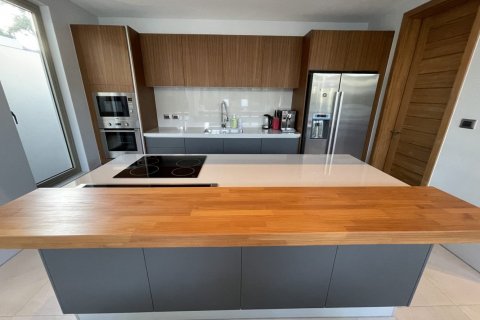 House in Bang Tao, Thailand 3 bedrooms № 3940 - photo 22