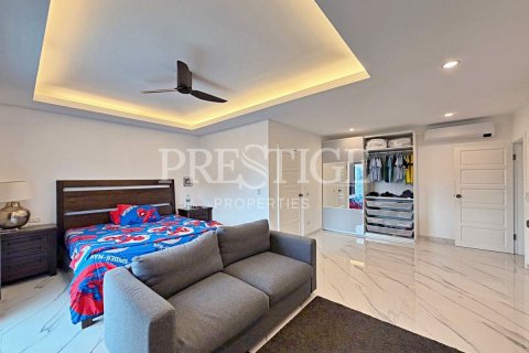 Haus in Pattaya, Thailand 7 Schlafzimmer № 220701 - Foto 26