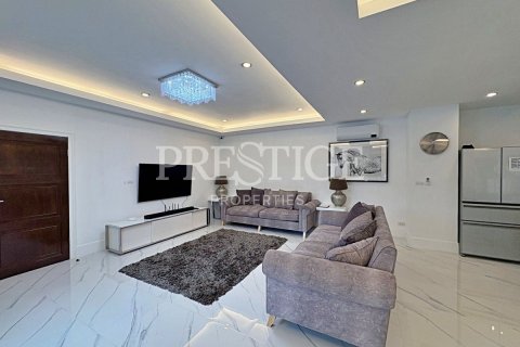 Haus in Pattaya, Thailand 7 Schlafzimmer № 220701 - Foto 4