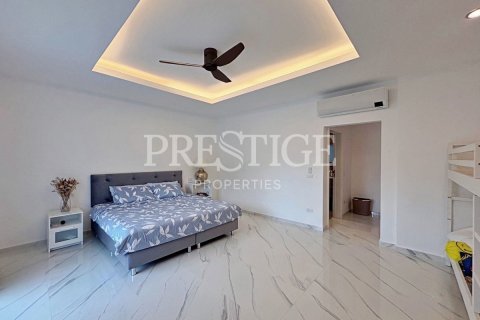 Haus in Pattaya, Thailand 7 Schlafzimmer № 220701 - Foto 14