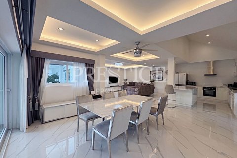 Haus in Pattaya, Thailand 7 Schlafzimmer № 220701 - Foto 7