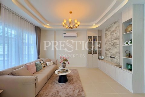 Haus in Pattaya, Thailand 3 Schlafzimmer № 220700 - Foto 4