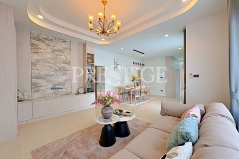 Haus in Pattaya, Thailand 3 Schlafzimmer № 220700 - Foto 3