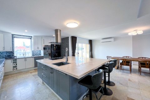 Condo in Pattaya, Thailand, 5 bedrooms  № 145872 - photo 3