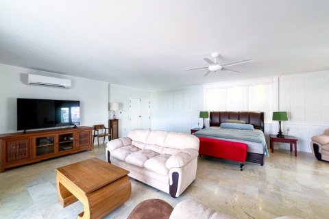 Condo in Pattaya, Thailand, 5 bedrooms  № 145872 - photo 28