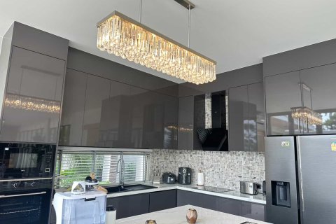 Villa in Phuket, Thailand 3 bedrooms № 166262 - photo 5