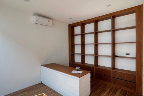 Villa in Phuket, Thailand 4 bedrooms № 166261 - photo 7