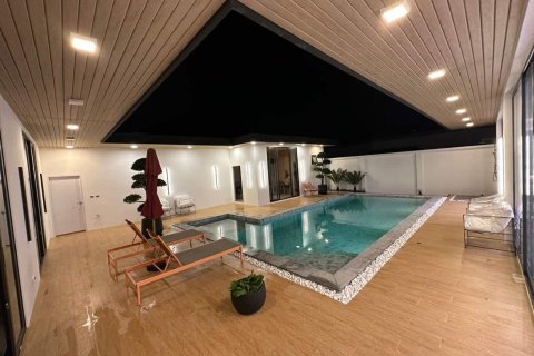 Villa in Phuket, Thailand 4 bedrooms № 166260 - photo 9