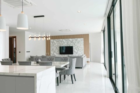 Villa à Phuket, Thaïlande 5 chambres № 166259 - photo 8