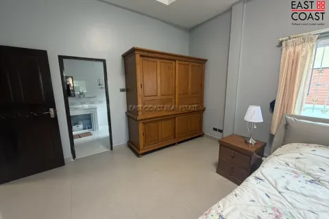 Casa de 3 dormitorios en Pattaya, Tailandia № 212281 - foto 11