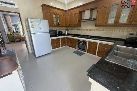 Casa de 3 dormitorios en Pattaya, Tailandia № 212281 - foto 30
