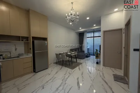 Casa de 4 dormitorios en Pattaya, Tailandia № 212276 - foto 14