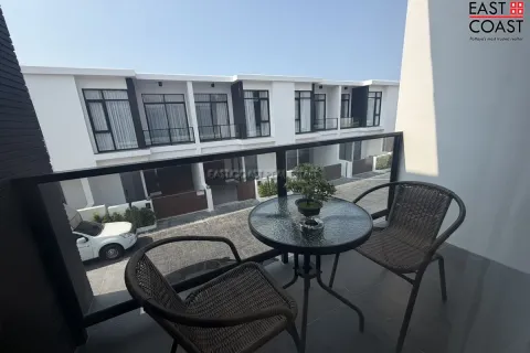 Casa de 4 dormitorios en Pattaya, Tailandia № 212276 - foto 18