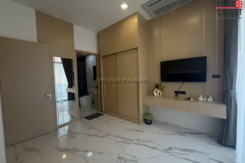 Casa de 4 dormitorios en Pattaya, Tailandia № 212276 - foto 6