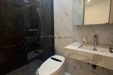 Casa de 4 dormitorios en Pattaya, Tailandia № 212276 - foto 17