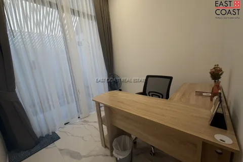 Casa de 4 dormitorios en Pattaya, Tailandia № 212276 - foto 9