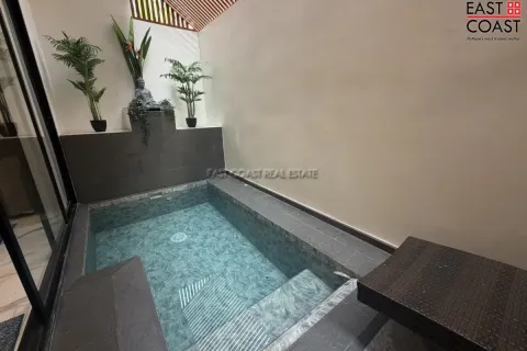 Casa de 4 dormitorios en Pattaya, Tailandia № 212276 - foto 11