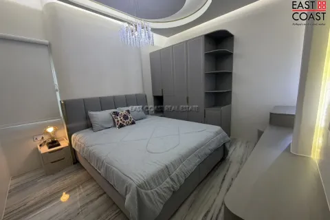 Casa de 4 dormitorios en Pattaya, Tailandia № 212278 - foto 6