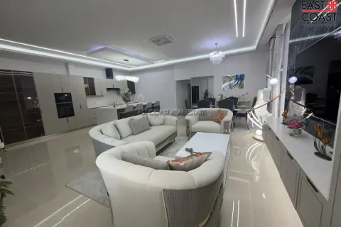 Casa de 4 dormitorios en Pattaya, Tailandia № 212278 - foto 19