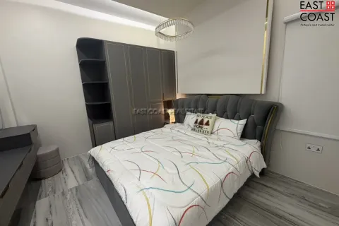 Casa de 4 dormitorios en Pattaya, Tailandia № 212278 - foto 7