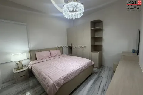 Casa de 4 dormitorios en Pattaya, Tailandia № 212278 - foto 8