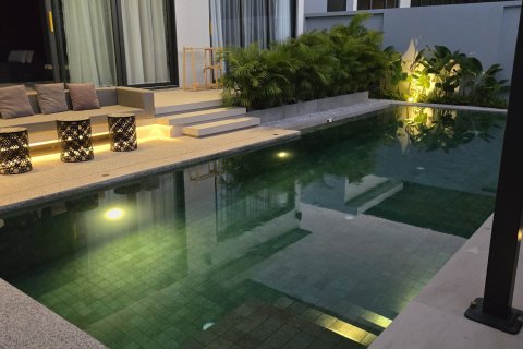 Villa in Phuket, Thailand 3 bedrooms № 158310 - photo 9