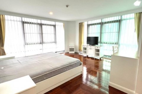 Condo à Watthana, Bangkok, Thaïlande, 2 chambres  № 133990 - photo 15