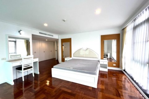 Condo à Watthana, Bangkok, Thaïlande, 2 chambres  № 133990 - photo 17