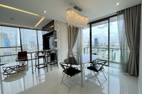 Кондоминиум с 2 спальнями в Банг Раке, Бангкок, Таиланд № 133994 - фото 1