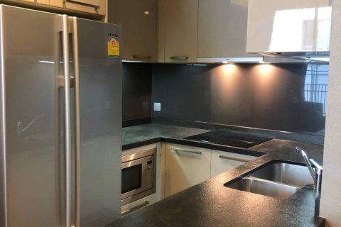 Кондоминиум с 2 спальнями в Ваттхане, Бангкок, Таиланд № 133995 - фото 5