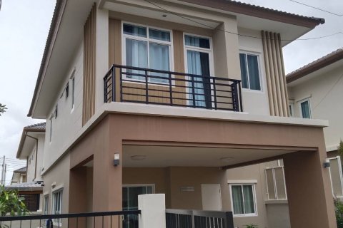 House in Kathu, Thailand 4 bedrooms № 141182 - photo 1