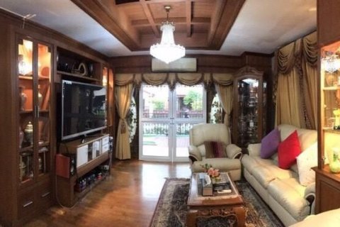 House in Prawet, Bangkok, Thailand 6 bedrooms № 141188 - photo 6