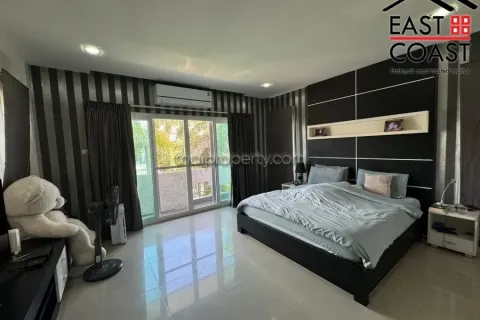 Casa de 5 dormitorios en Pattaya, Tailandia № 212662 - foto 25