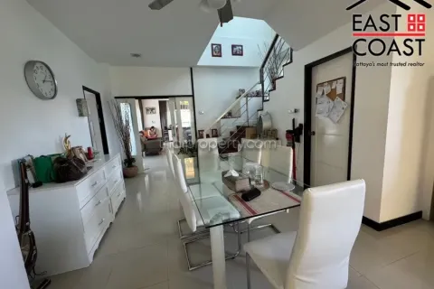 Casa de 5 dormitorios en Pattaya, Tailandia № 212662 - foto 19
