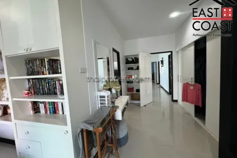 Casa de 5 dormitorios en Pattaya, Tailandia № 212662 - foto 28