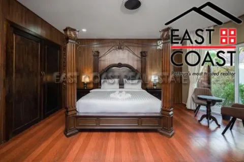 Casa de 6 dormitorios en Pattaya, Tailandia № 212664 - foto 3