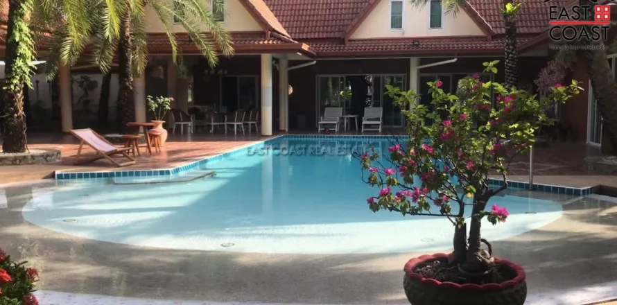Casa de 6 dormitorios en Pattaya, Tailandia № 212664
