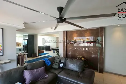 Condominio de 2 dormitorios en Jomtien Beach, Pattaya, Tailandia № 212661 - foto 2